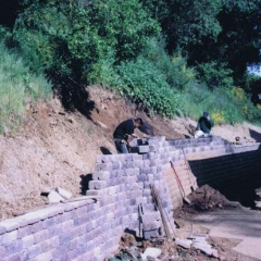 Gravity wall constructed in Los Gatos, CA.