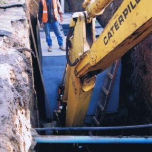 Installation of 2500 gallon septic tank. San Jose, CA.